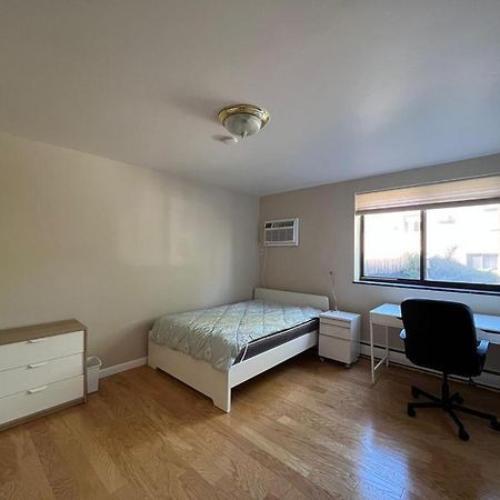 Private Room In A Grand House Boston Exterior foto
