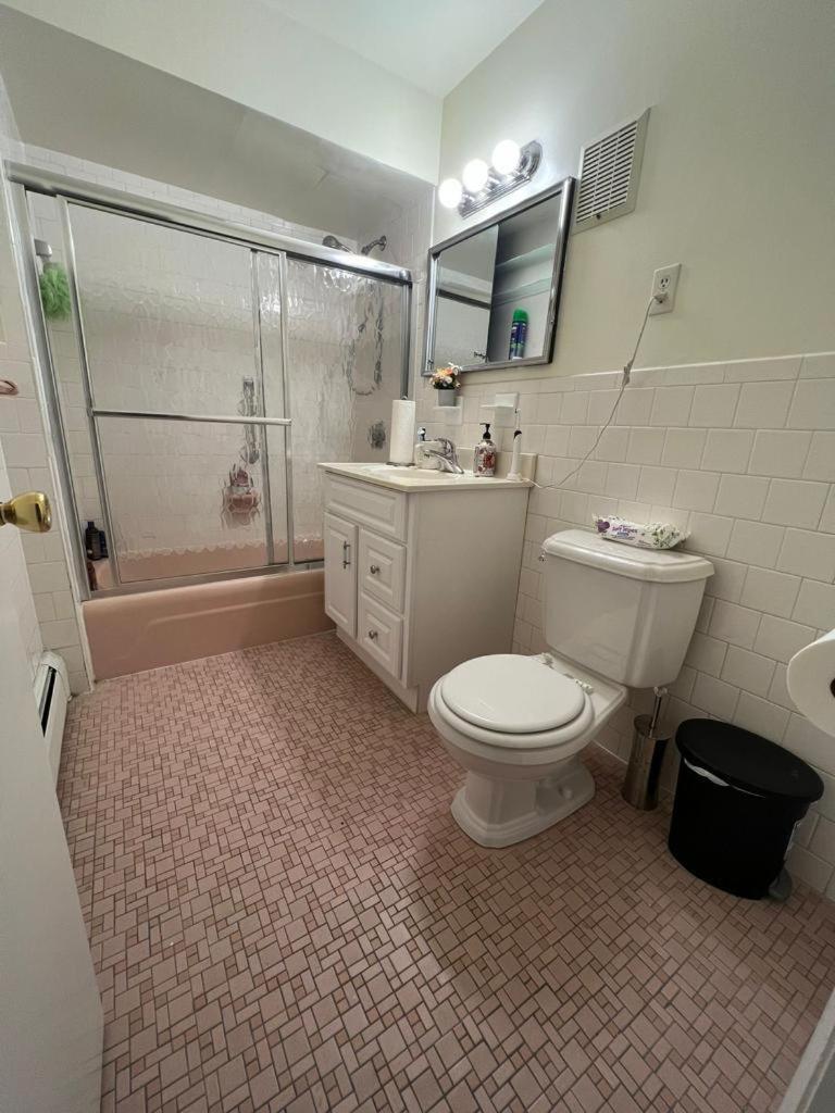 Private Room In A Grand House Boston Exterior foto