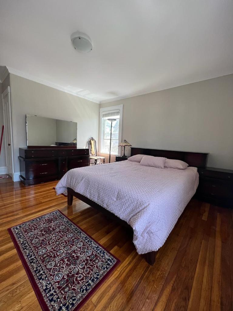 Private Room In A Grand House Boston Exterior foto