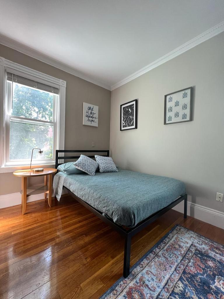 Private Room In A Grand House Boston Exterior foto